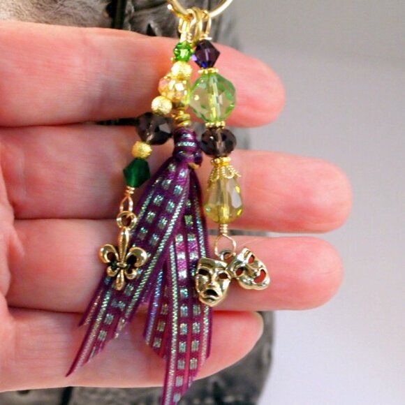Mardi Gras Beaded Tassel Purse Charm Bohemian Key-chain Fat Tuesday Fob - Picture 2 of 5